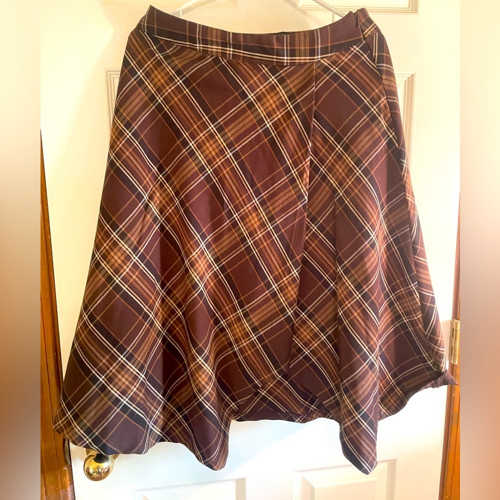 Super cute Norton McNaughton A-line plaid skirt